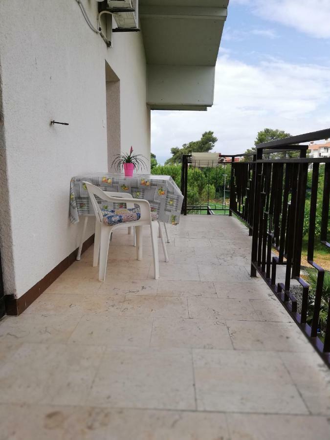 Apartment Marina Malinska Esterno foto
