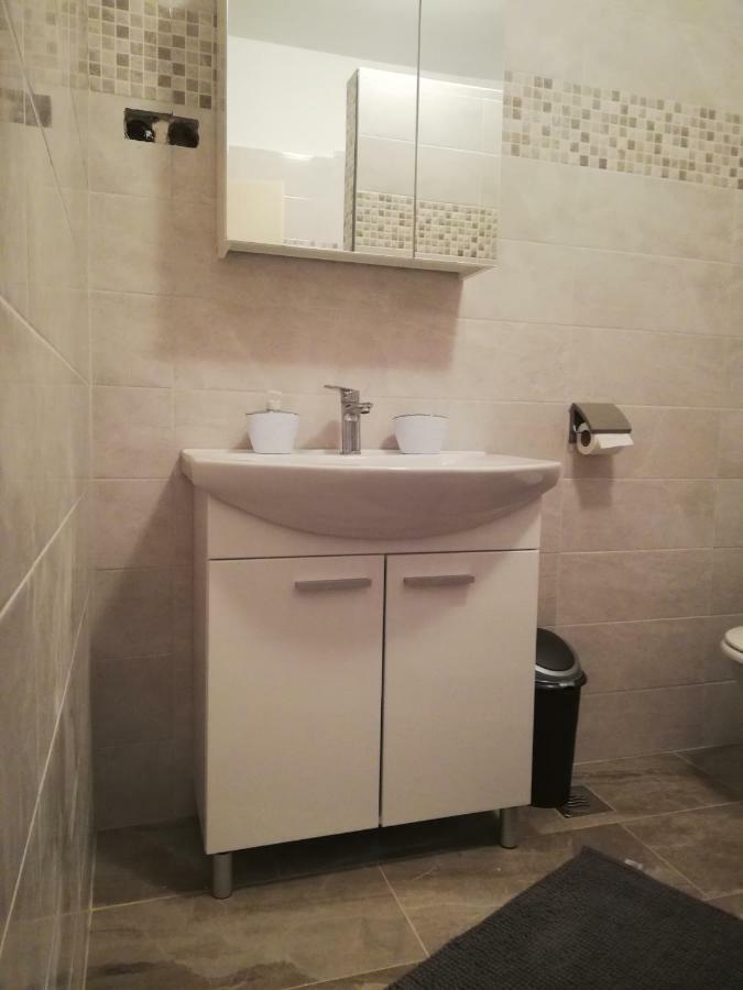 Apartment Marina Malinska Esterno foto